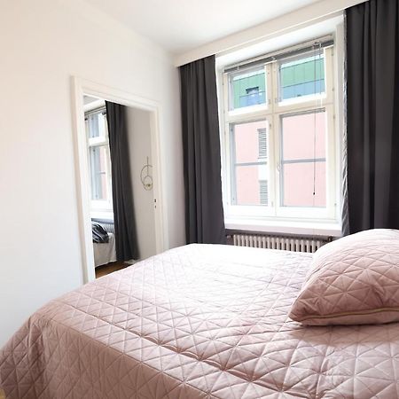 2Ndhomes Cozy And Quiet 2Br Apartment By The Esplanade Park Helsingfors Exteriör bild
