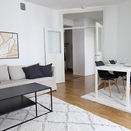 2Ndhomes Cozy And Quiet 2Br Apartment By The Esplanade Park Helsingfors Exteriör bild