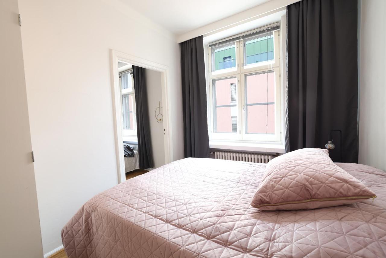 2Ndhomes Cozy And Quiet 2Br Apartment By The Esplanade Park Helsingfors Exteriör bild