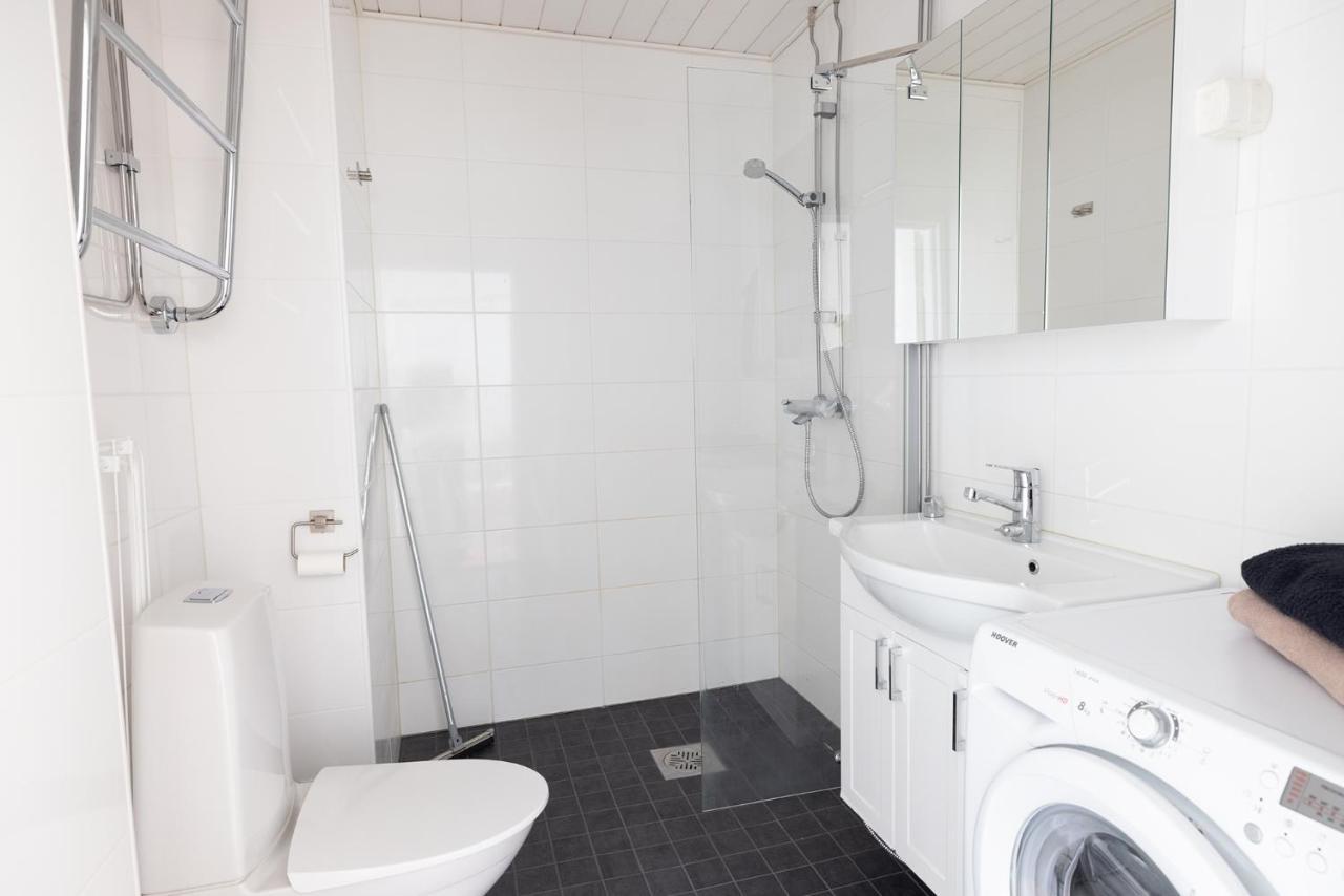 2Ndhomes Cozy And Quiet 2Br Apartment By The Esplanade Park Helsingfors Exteriör bild
