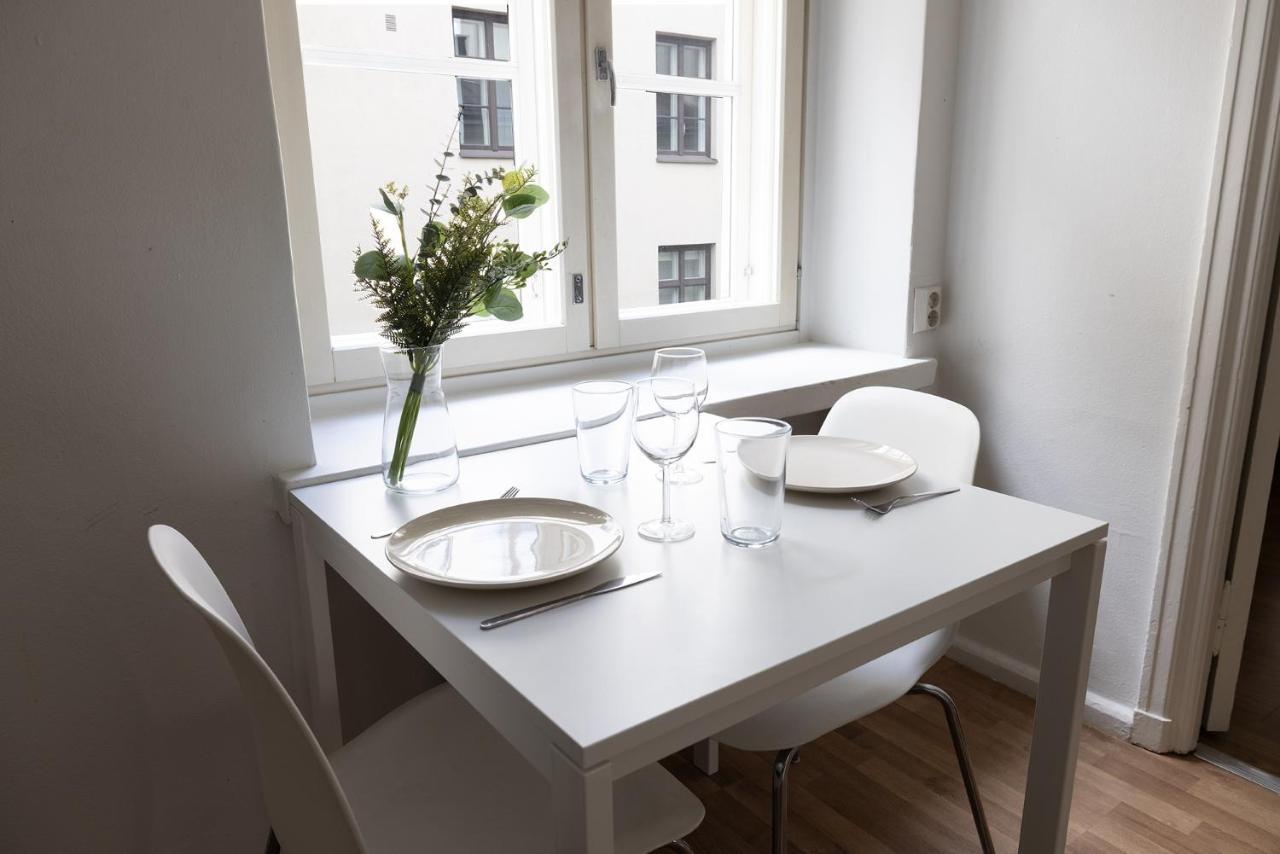 2Ndhomes Cozy And Quiet 2Br Apartment By The Esplanade Park Helsingfors Exteriör bild