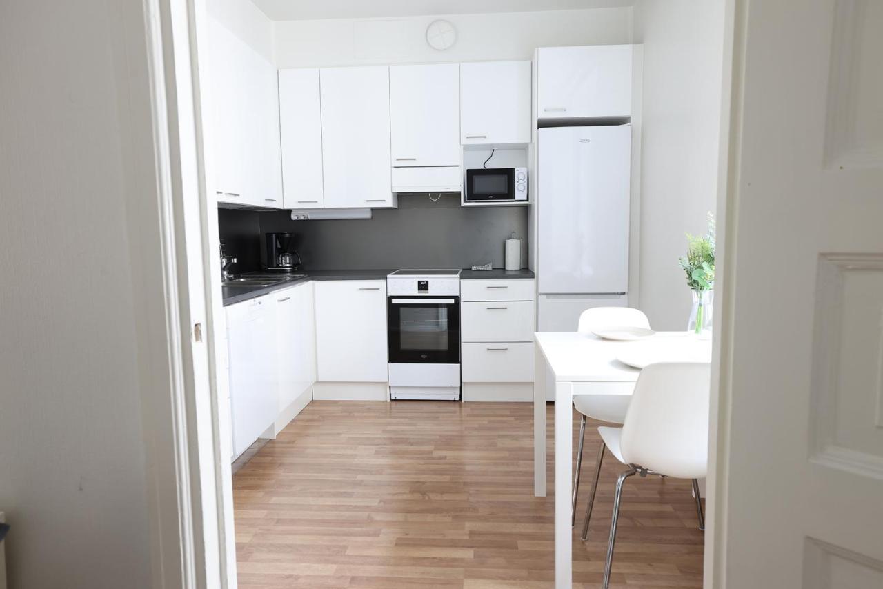 2Ndhomes Cozy And Quiet 2Br Apartment By The Esplanade Park Helsingfors Exteriör bild
